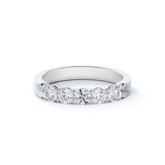 Forevermark anniversary band, shared prong style
